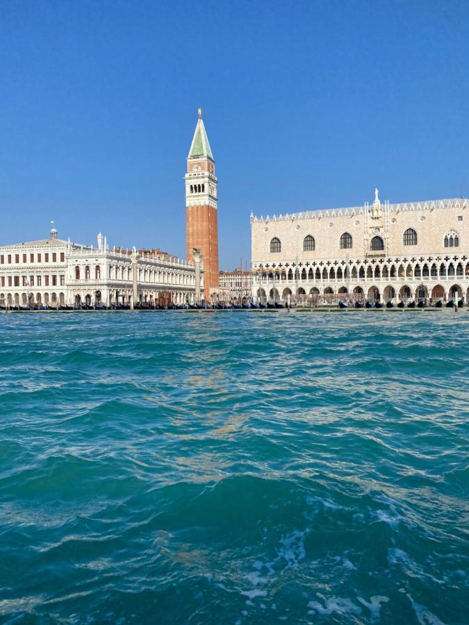 Wow Suite 5 Min From San Marco Venecia Exterior foto